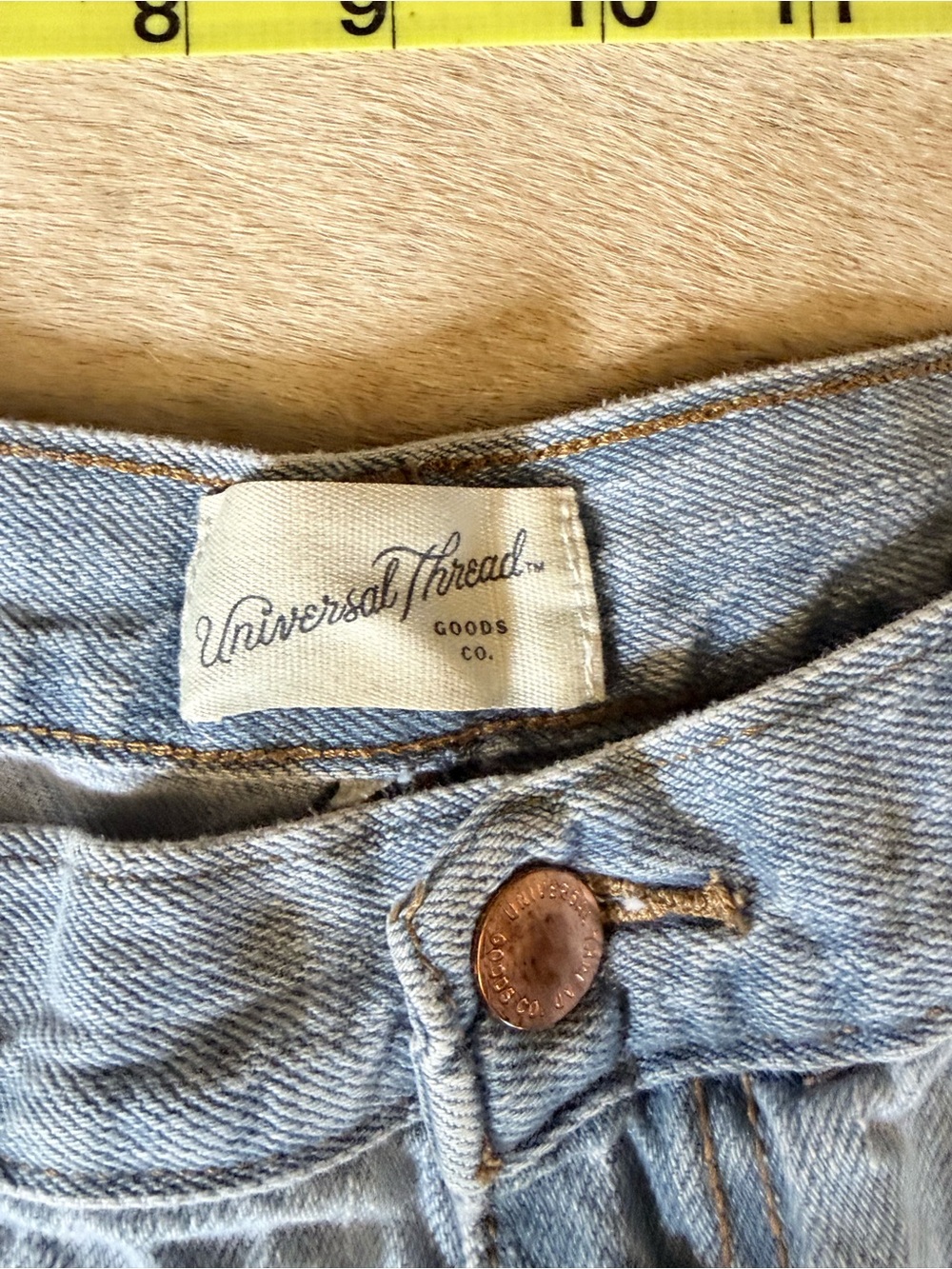Universal Thread Light Wash Wide Leg Jeans